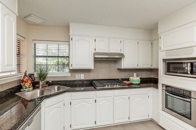 2605 Black Oak Drive, Orange, TX 77632