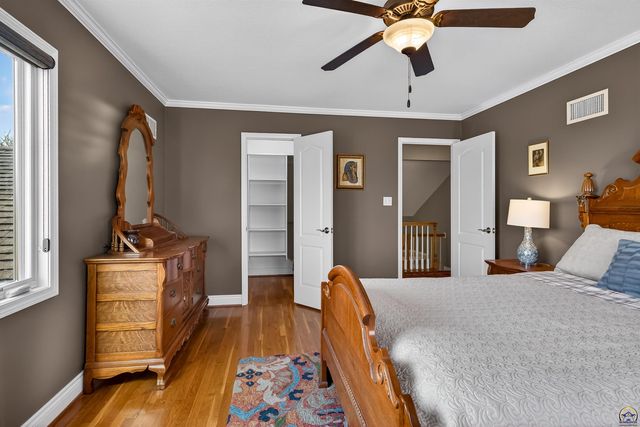 5934 SW 47th ST, Topeka, KS 66610