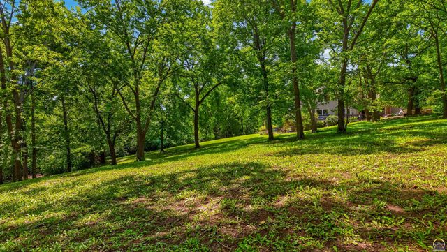 5934 SW 47th ST, Topeka, KS 66610