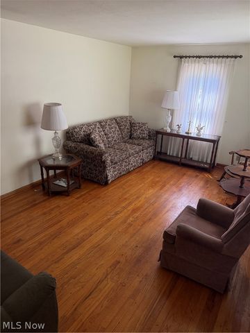 533 Forest Hill Drive, Youngstown, OH 44515