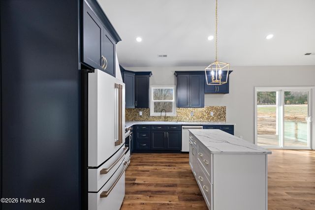 410 Wade Drive, Richlands, NC 28574