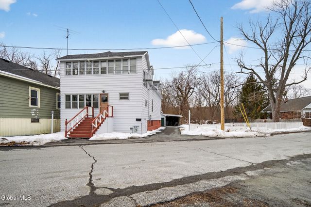 32 Lawrence Street, Watervliet, NY 12189