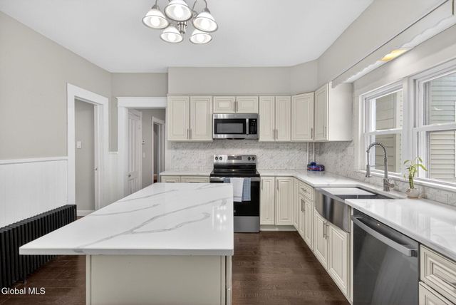 32 Lawrence Street, Watervliet, NY 12189