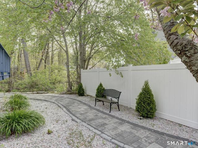 6 Candlewood Drive, East Hampton, CT 06424