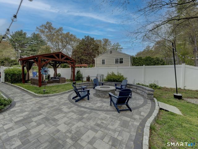 6 Candlewood Drive, East Hampton, CT 06424