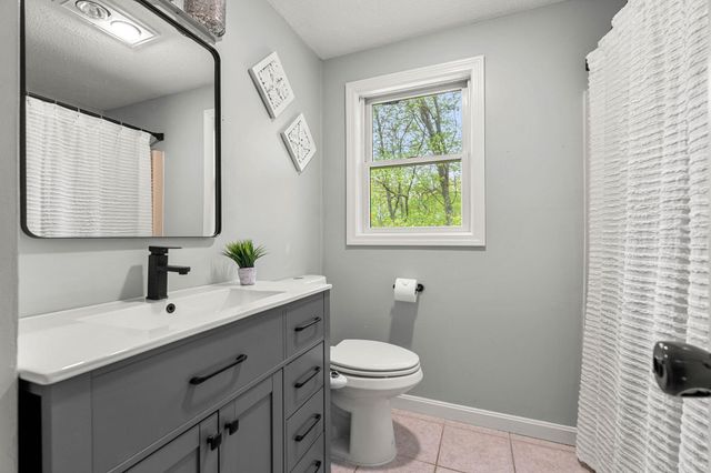 29 Hazel Avenue, Nashua, NH 03062