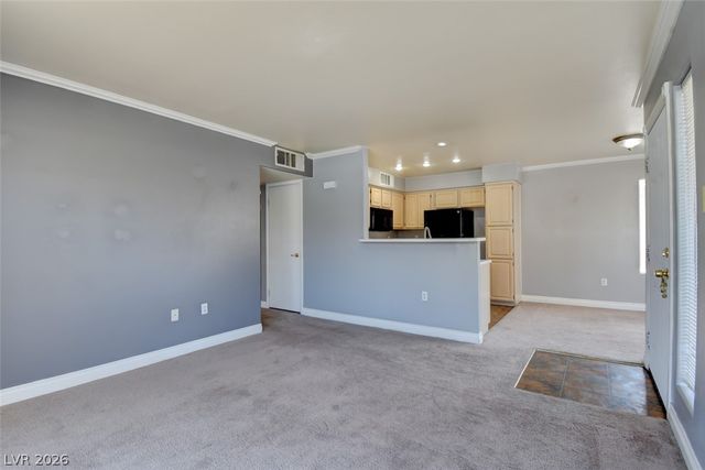 5710 East Tropicana Avenue 2007, Las Vegas, NV 89122