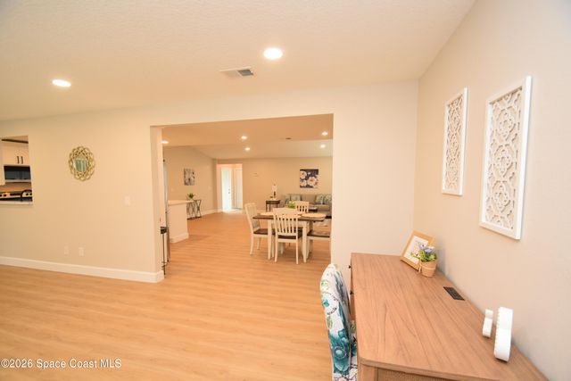 1733 Zaminder Street NW, Palm Bay, FL 32907