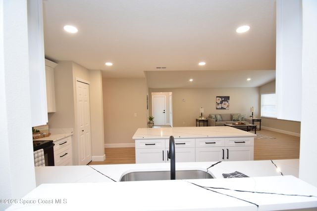 1733 Zaminder Street NW, Palm Bay, FL 32907