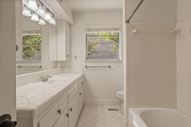 5833 S Joplin Avenue, Tulsa, OK 74135