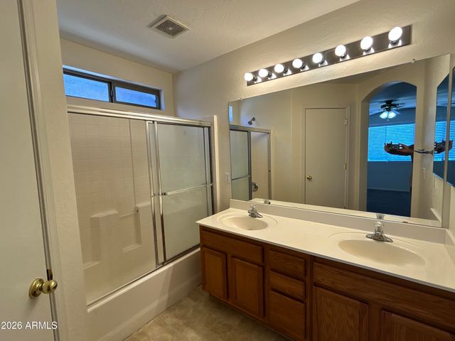 6809 W NICOLET Avenue, Glendale, AZ 85303