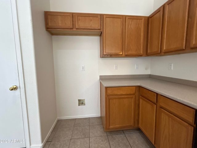 6809 W NICOLET Avenue, Glendale, AZ 85303