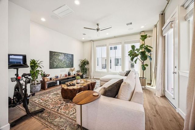 6312 Brighton Oaks Lane, Houston, TX 77008