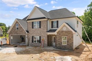 594 Cedar Drive, Winston-salem, NC 27107