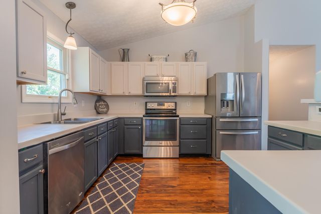 2115 Juneau Way, Grove City, OH 43123
