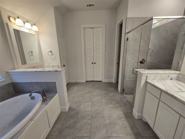 124 Trail Drive, Waxahachie, TX 75165