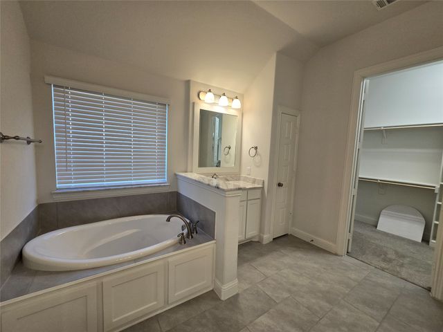 124 Trail Drive, Waxahachie, TX 75165