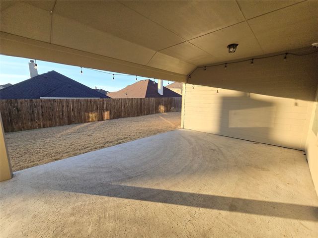 124 Trail Drive, Waxahachie, TX 75165