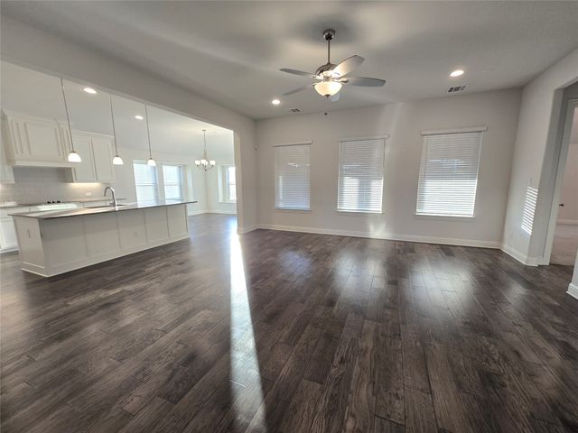 124 Trail Drive, Waxahachie, TX 75165