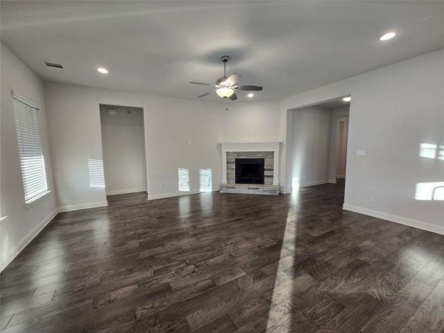 124 Trail Drive, Waxahachie, TX 75165