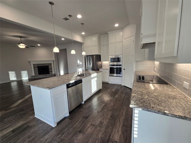 124 Trail Drive, Waxahachie, TX 75165