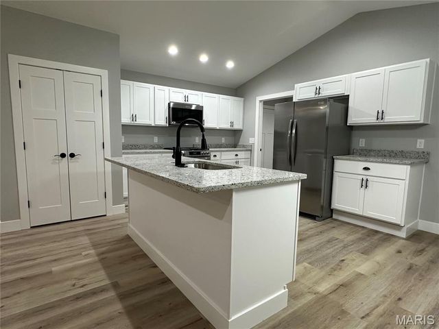 508 Shoshone Drive, Waynesville, MO 65583