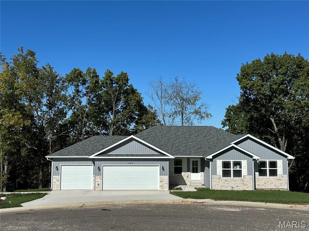 508 Shoshone Drive, Waynesville, MO 65583
