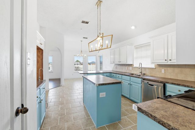 6005 100th Street, Lubbock, TX 79424