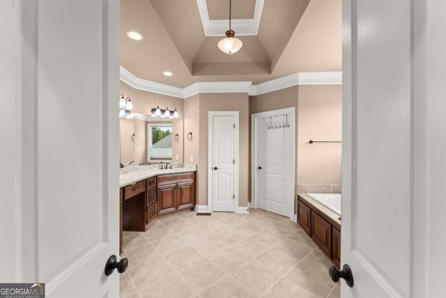 4466 Park Royal Drive, Flowery Branch, GA 30542