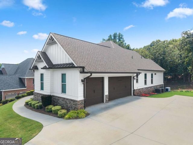 4466 Park Royal Drive, Flowery Branch, GA 30542