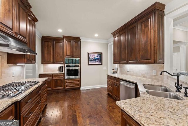 4466 Park Royal Drive, Flowery Branch, GA 30542