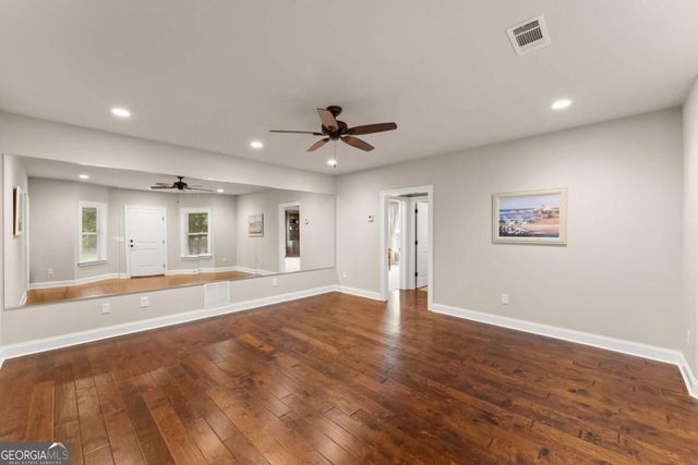 4466 Park Royal Drive, Flowery Branch, GA 30542