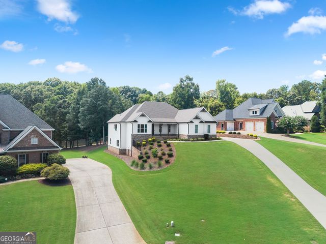 4466 Park Royal Drive, Flowery Branch, GA 30542