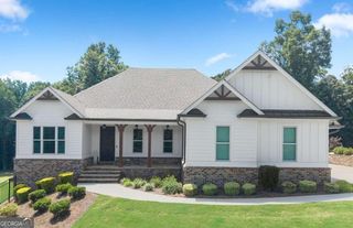 4466 Park Royal Drive, Flowery Branch, GA 30542
