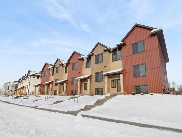 948 Dubs Drive, Iowa City, IA 52246