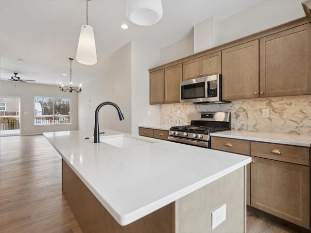 948 Dubs Drive, Iowa City, IA 52246