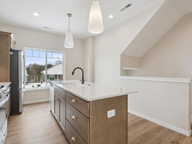 948 Dubs Drive, Iowa City, IA 52246