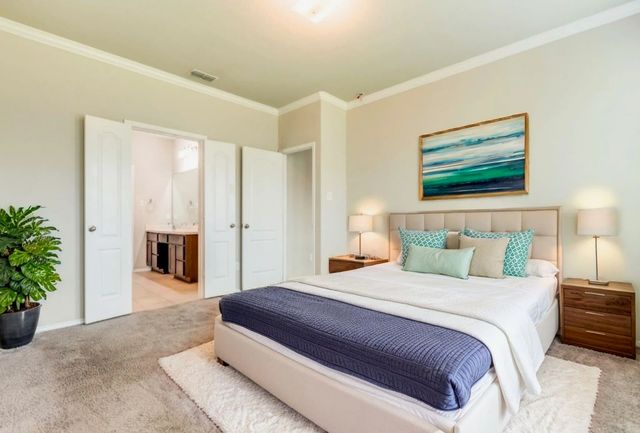 1900 Outpost Creek Lane, Aubrey, TX 76227