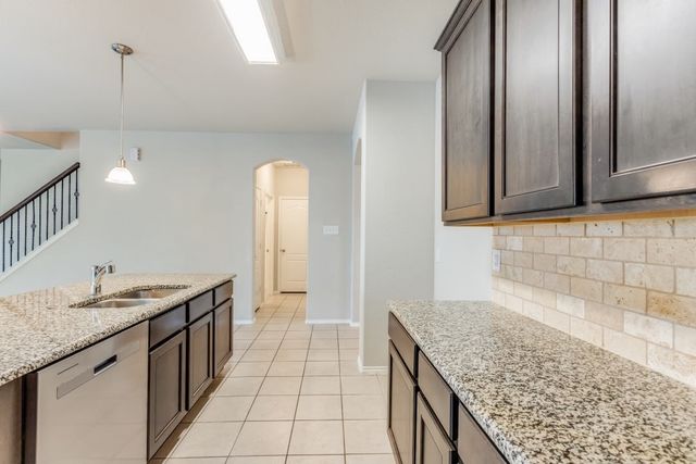 1900 Outpost Creek Lane, Aubrey, TX 76227