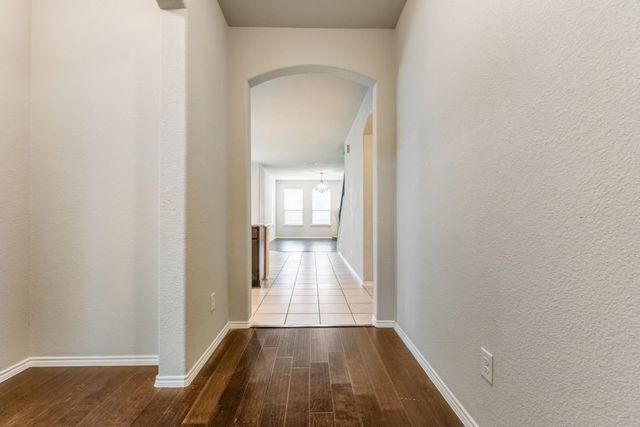1900 Outpost Creek Lane, Aubrey, TX 76227