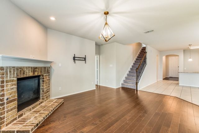 1900 Outpost Creek Lane, Aubrey, TX 76227