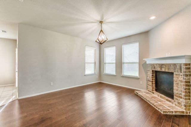 1900 Outpost Creek Lane, Aubrey, TX 76227