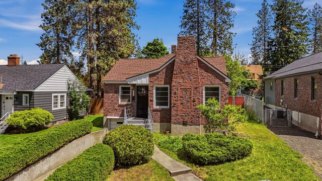 2611 S Monroe St, Spokane, WA 99203