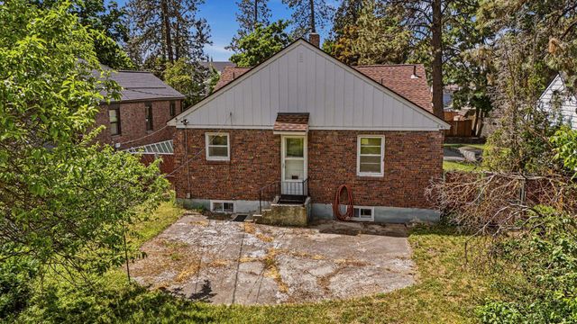 2611 S Monroe St, Spokane, WA 99203