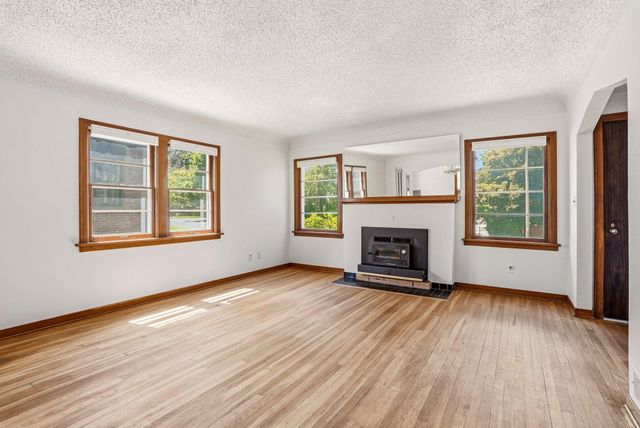 2611 S Monroe St, Spokane, WA 99203
