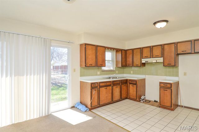 301 W Oak Street, New Baden, IL 62265