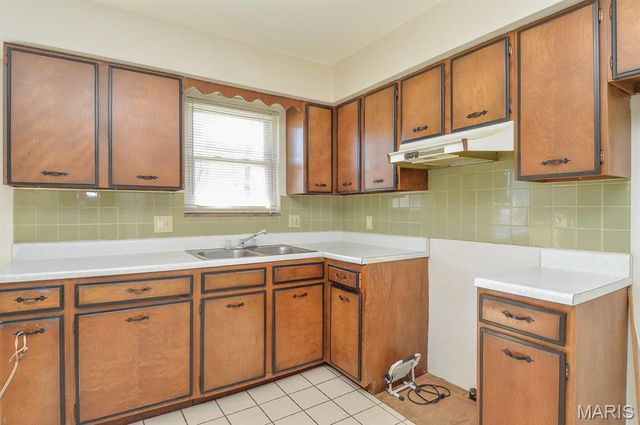 301 W Oak Street, New Baden, IL 62265