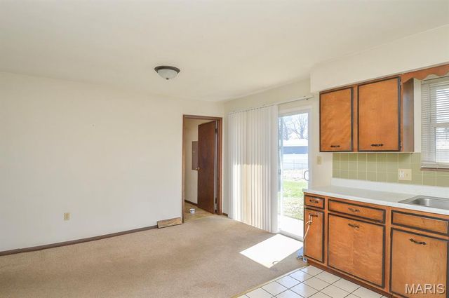 301 W Oak Street, New Baden, IL 62265