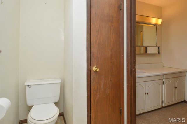 301 W Oak Street, New Baden, IL 62265