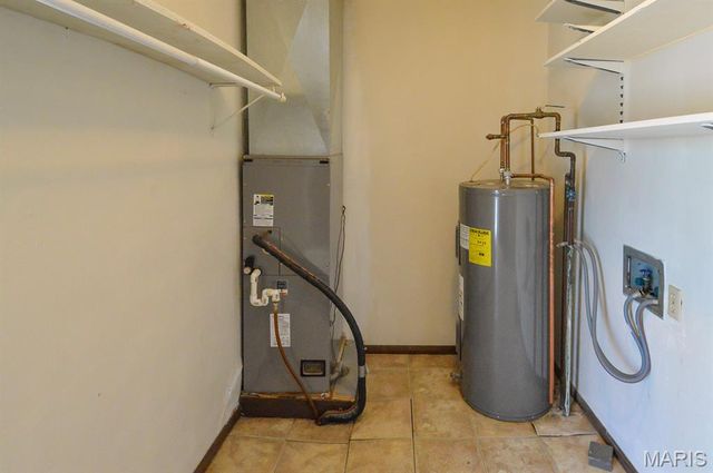 301 W Oak Street, New Baden, IL 62265